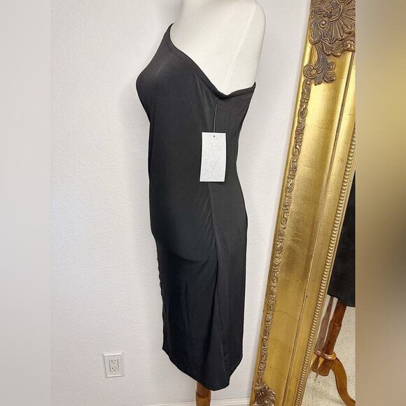 NWT Carmen Marc Valvo Cut And Sew Dress in Black One Shoulder Size Small - Picture 4 of 6